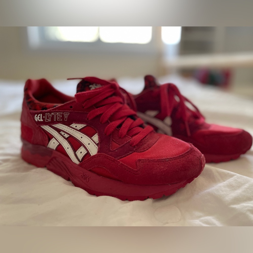 Asics Women’s Sneakers | Gel Lyte V “Romance” Valentines Day Pack, Size 5 US - Picture 3 of 5